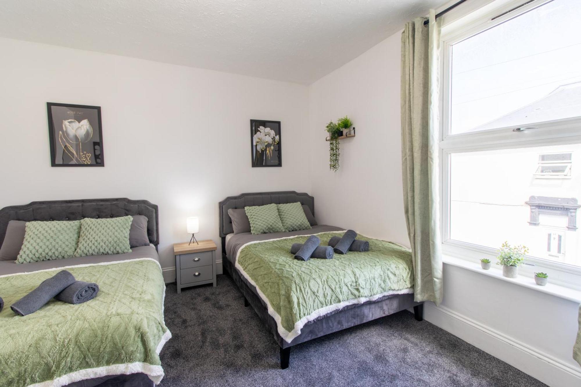 Open Mind - 6 Beds & Free Parking